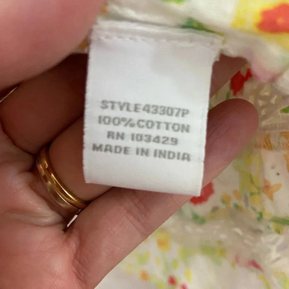 INTRO Floral Pintuck and lace inset blouse Sz Large - Picture 8 of 9